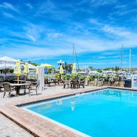 Waterfront, Pool, Tiki Bar & Grill, Gym, Location! Apartment Сарасота Екстериор снимка