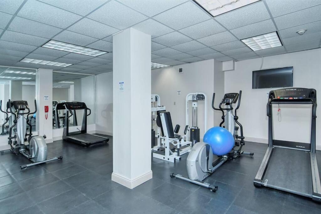 Waterfront, Pool, Tiki Bar & Grill, Gym, Location! Apartment Сарасота Екстериор снимка